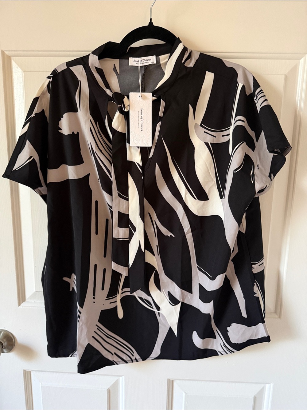 Black & White Keyhole Tie-Neck Blouse